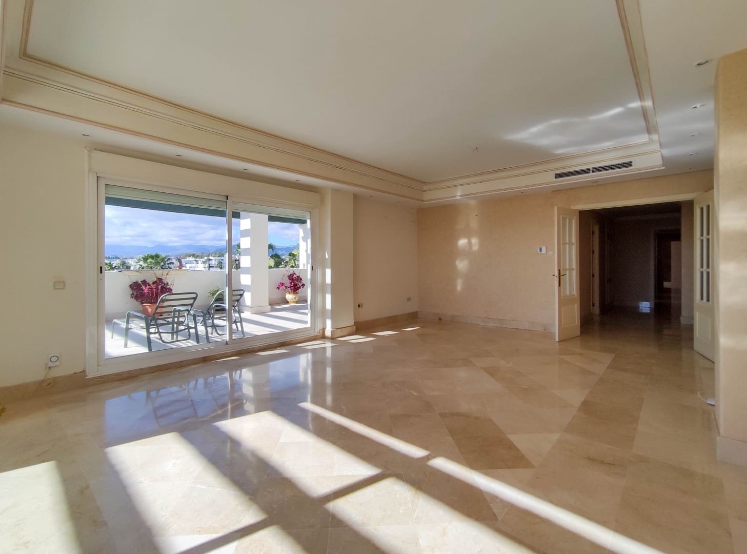 3 sovrum Takvåning till salu i Marbella med pool garage - 1 085 000 € (Ref: 9543097)