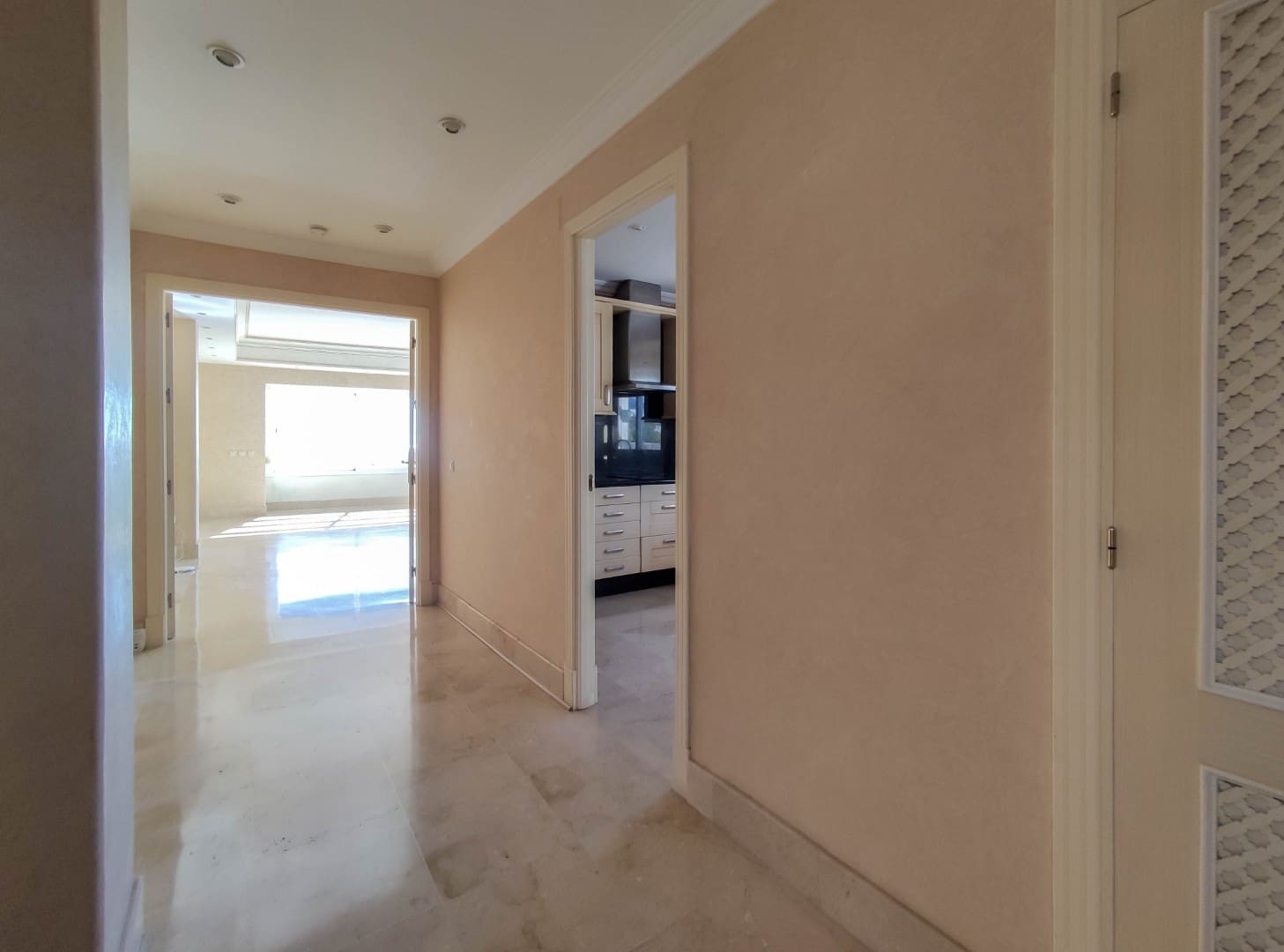 3 slaapkamer Penthouse te koop in Marbella met zwembad garage - € 999.000 (Ref: 9543097)