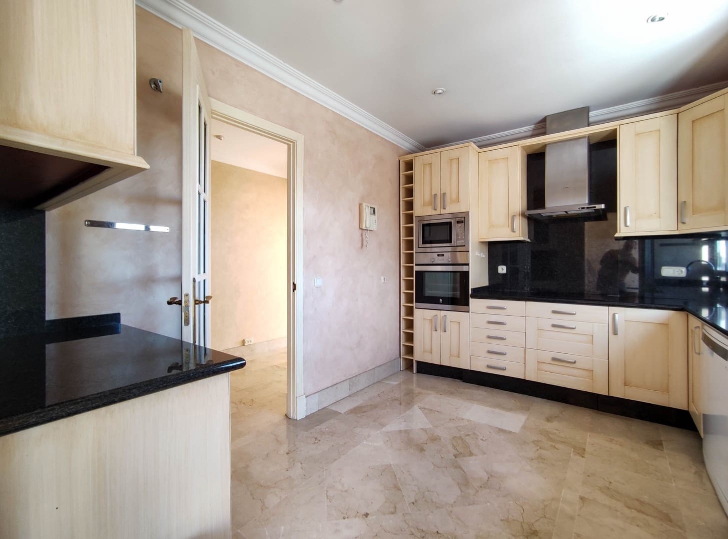 3 slaapkamer Penthouse te koop in Marbella met zwembad garage - € 999.000 (Ref: 9543097)