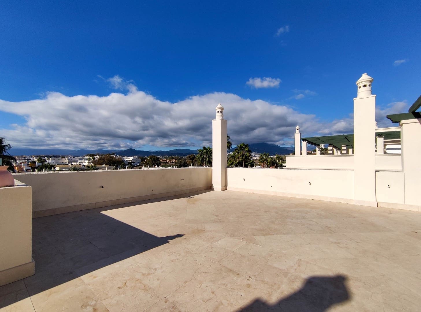 3 slaapkamer Penthouse te koop in Marbella met zwembad garage - € 999.000 (Ref: 9543097)