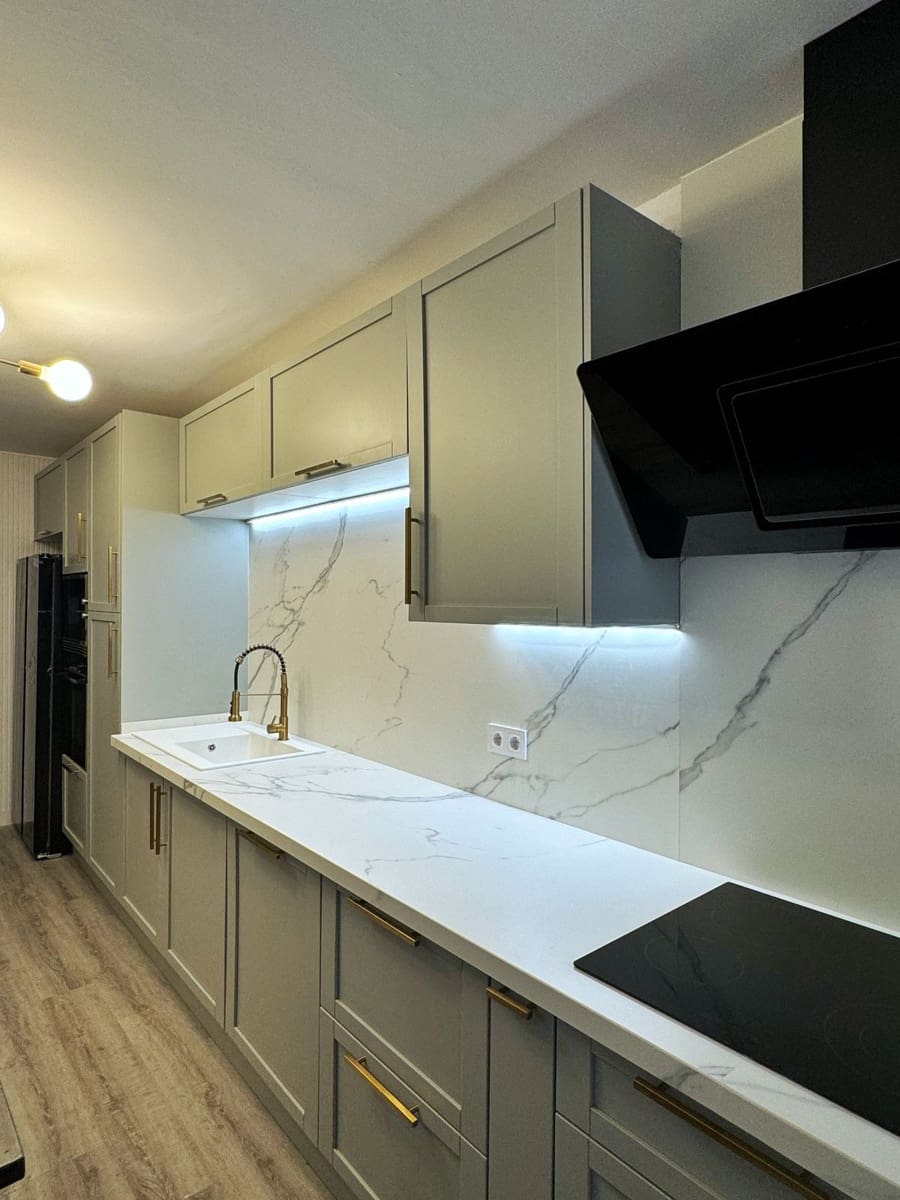 5 bedroom Apartment for sale in Benahavis - € 579,000 (Ref: 9554582)