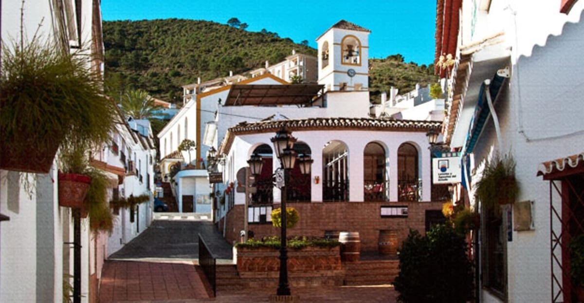 5 bedroom Apartment for sale in Benahavis - € 579,000 (Ref: 9554582)