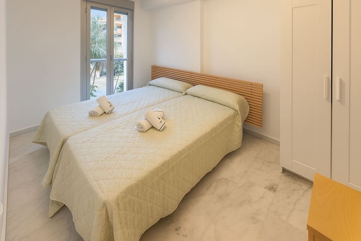3 sypialnia Apartament na sprzedaż w Riviera del Sol z basenem garażem - 420 000 € (Ref: 9554584)