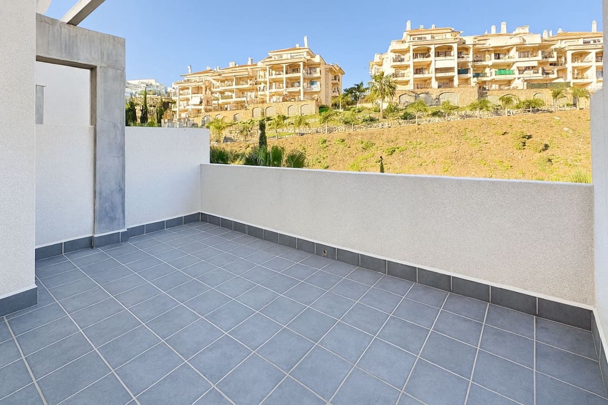 3 sypialnia Apartament na sprzedaż w Riviera del Sol z basenem garażem - 420 000 € (Ref: 9554584)