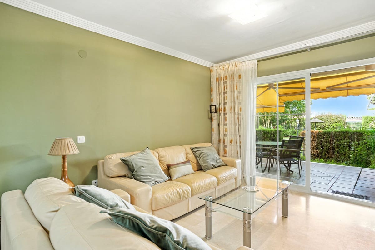 2 makuuhuone Huoneisto myytävänä paikassa Marbella mukana uima-altaan 
autotalli - 425 000 € (Ref: 9554586)