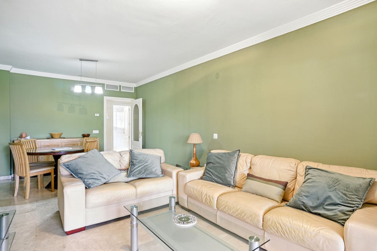 2 makuuhuone Huoneisto myytävänä paikassa Marbella mukana uima-altaan 
autotalli - 425 000 € (Ref: 9554586)