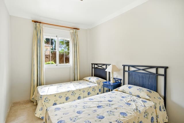 2 makuuhuone Huoneisto myytävänä paikassa Marbella mukana uima-altaan 
autotalli - 425 000 € (Ref: 9554586)