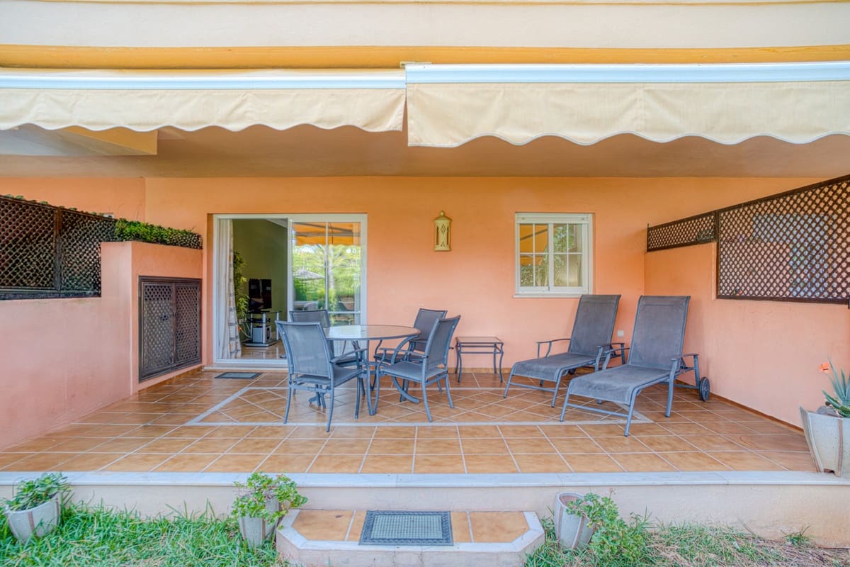 2 makuuhuone Huoneisto myytävänä paikassa Marbella mukana uima-altaan 
autotalli - 425 000 € (Ref: 9554586)