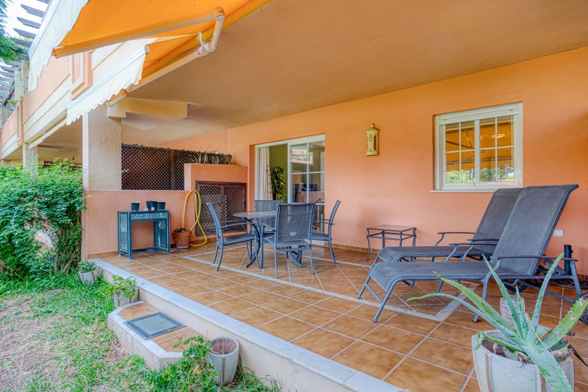 2 makuuhuone Huoneisto myytävänä paikassa Marbella mukana uima-altaan 
autotalli - 425 000 € (Ref: 9554586)