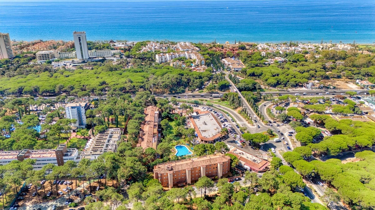 2 makuuhuone Huoneisto myytävänä paikassa Marbella mukana uima-altaan 
autotalli - 425 000 € (Ref: 9554586)