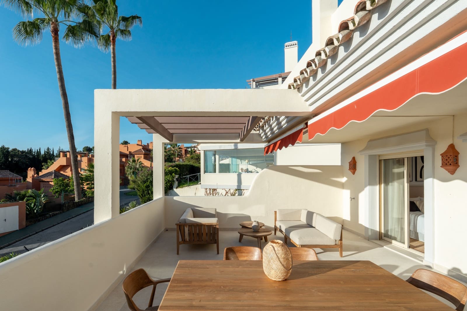 3 makuuhuone Huoneisto myytävänä paikassa Marbella mukana uima-altaan 
autotalli - 1 100 000 € (Ref: 9554588)