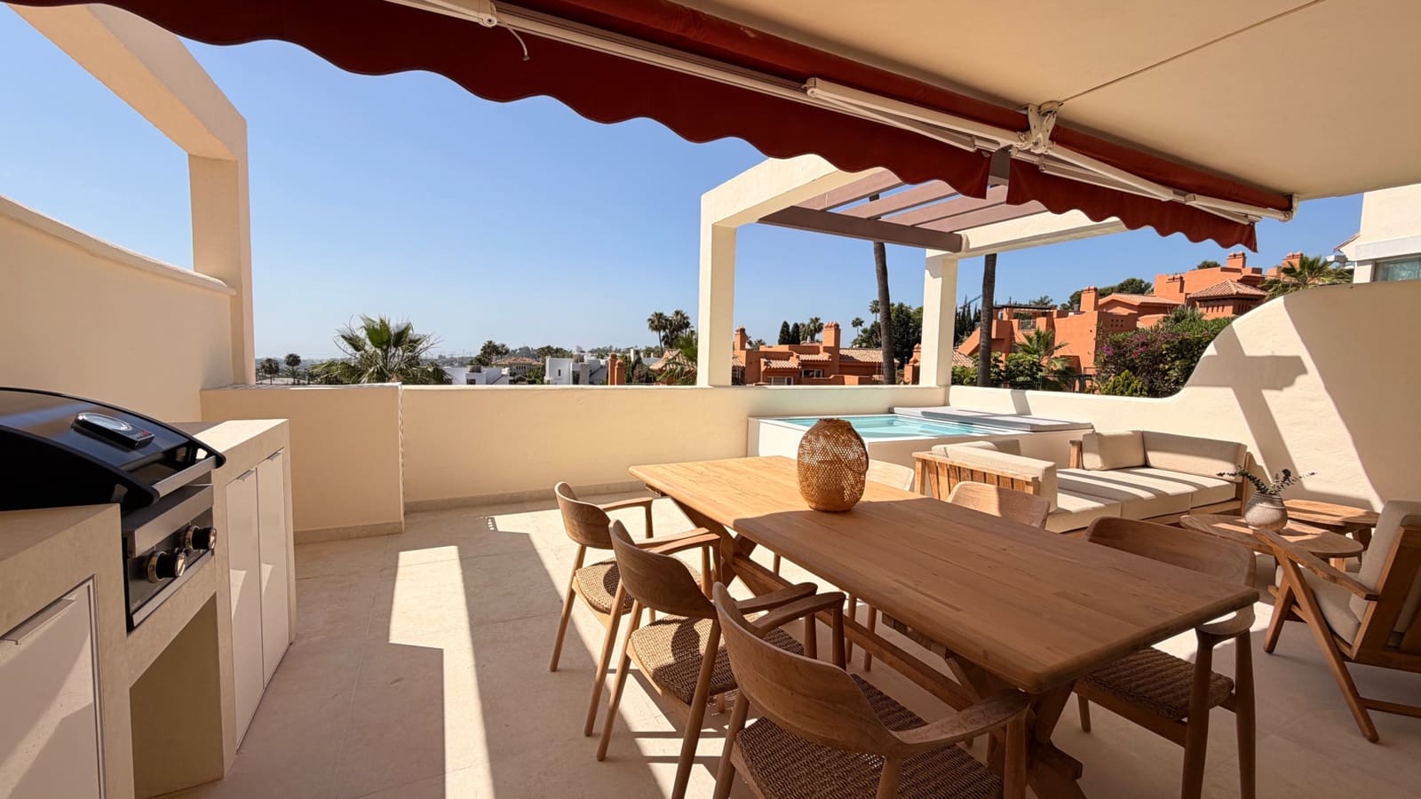 3 bedroom Apartment for sale in Marbella with pool garage - € 1,100,000 (Ref: 9554588)
