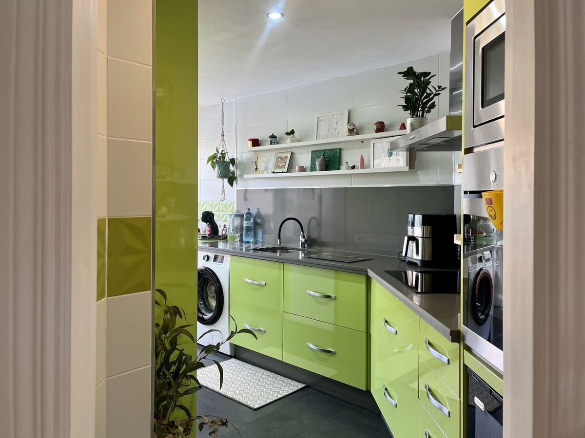 2 slaapkamer Appartement te koop in Mijas Costa met zwembad garage - € 360.000 (Ref: 9554590)