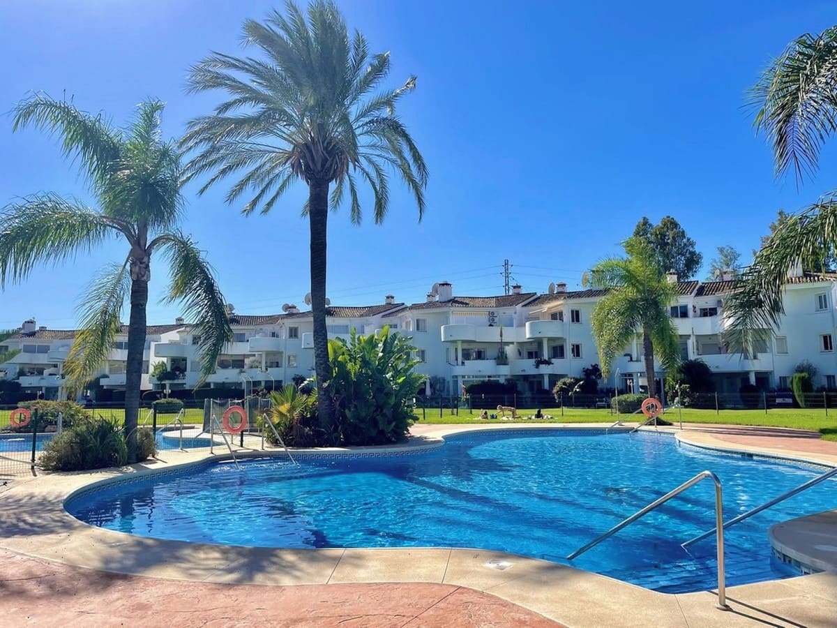 2 slaapkamer Appartement te koop in Mijas Costa met zwembad garage - € 360.000 (Ref: 9554590)