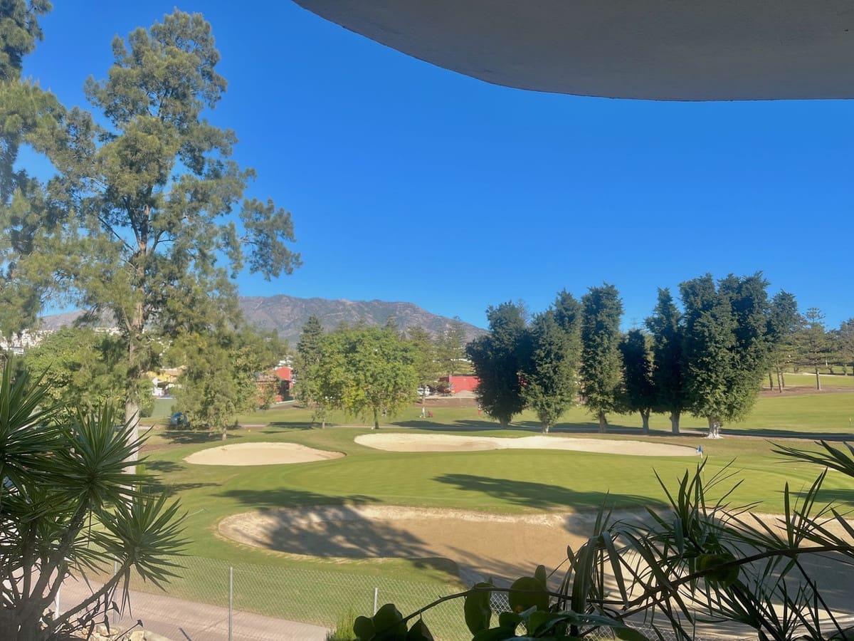 2 slaapkamer Appartement te koop in Mijas Costa met zwembad garage - € 360.000 (Ref: 9554590)