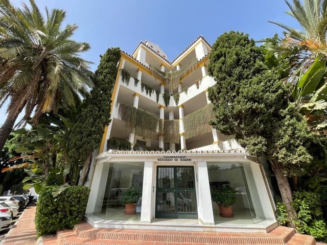 2 sovrum Lägenhet till salu i Marbella med pool garage - 329 000 € (Ref: 9554591)