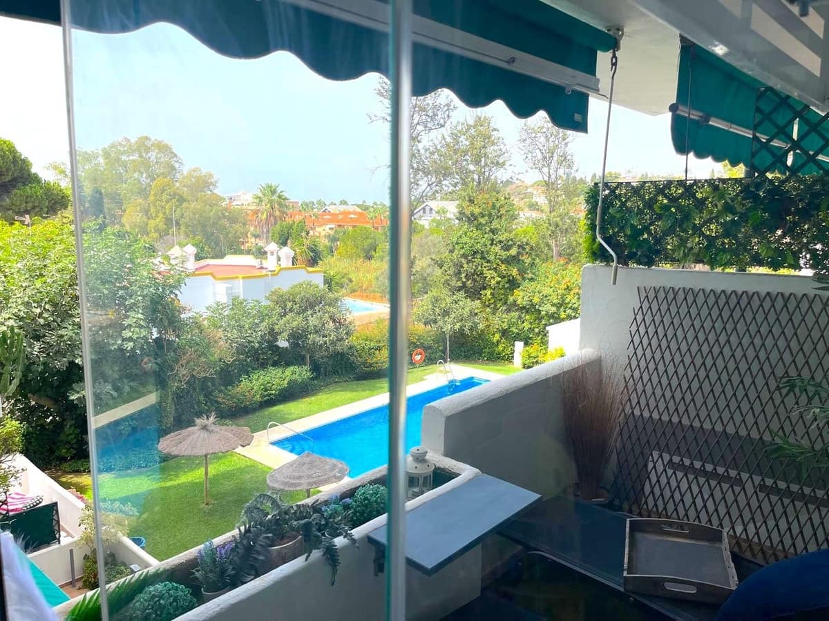 2 soveværelse Lejlighed til salg i Marbella med swimmingpool garage - € 329.000 (Ref: 9554591)