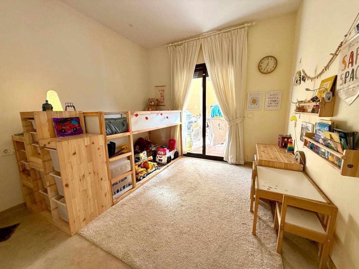 3 slaapkamer Appartement te koop in Manilva met zwembad garage - € 319.000 (Ref: 9554592)