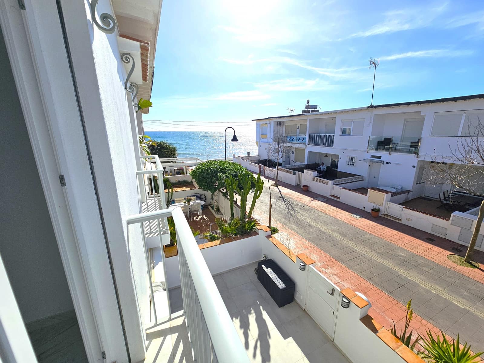 4 slaapkamer Huis te koop in La Cala de Mijas met garage - € 899.000 (Ref: 9560939)