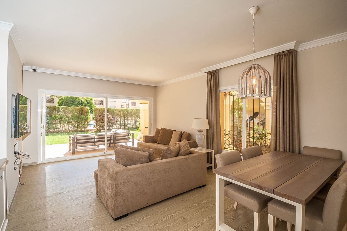 2 slaapkamer Appartement te koop in Marbella met zwembad - € 559.000 (Ref: 9560940)