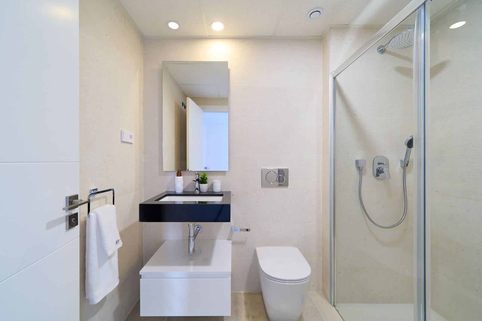 3 bedroom Apartment for sale in Estepona with pool garage - € 767,000 (Ref: 9564370)