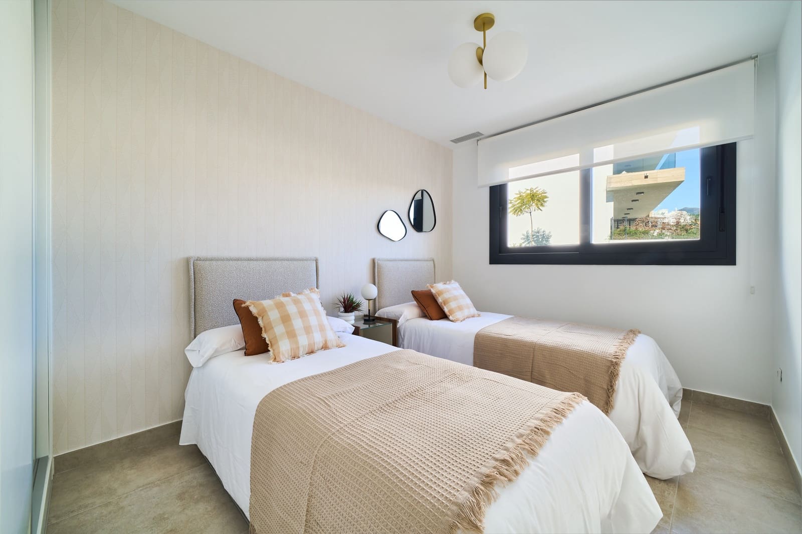 3 bedroom Apartment for sale in Estepona with pool garage - € 767,000 (Ref: 9564370)