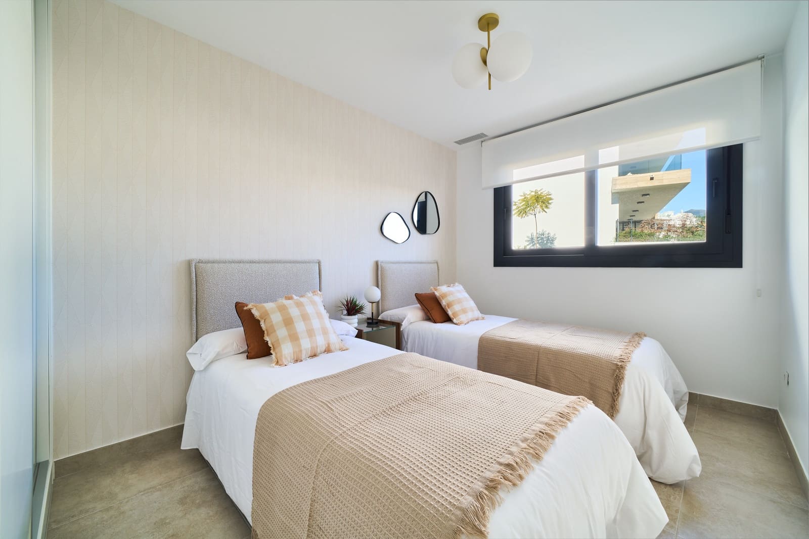 3 bedroom Apartment for sale in Estepona with pool garage - € 767,000 (Ref: 9564370)