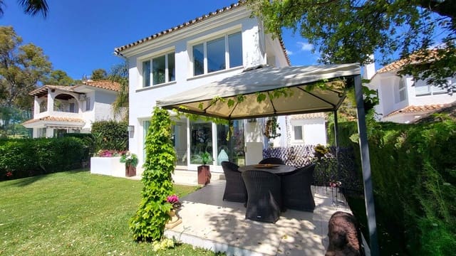 4 camera da letto Villa in vendita in Calahonda, Mijas con piscina garage - 899.000 € (Rif: 9573981)