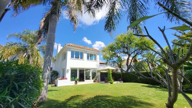 4 camera da letto Villa in vendita in Calahonda, Mijas con piscina garage - 899.000 € (Rif: 9573981)