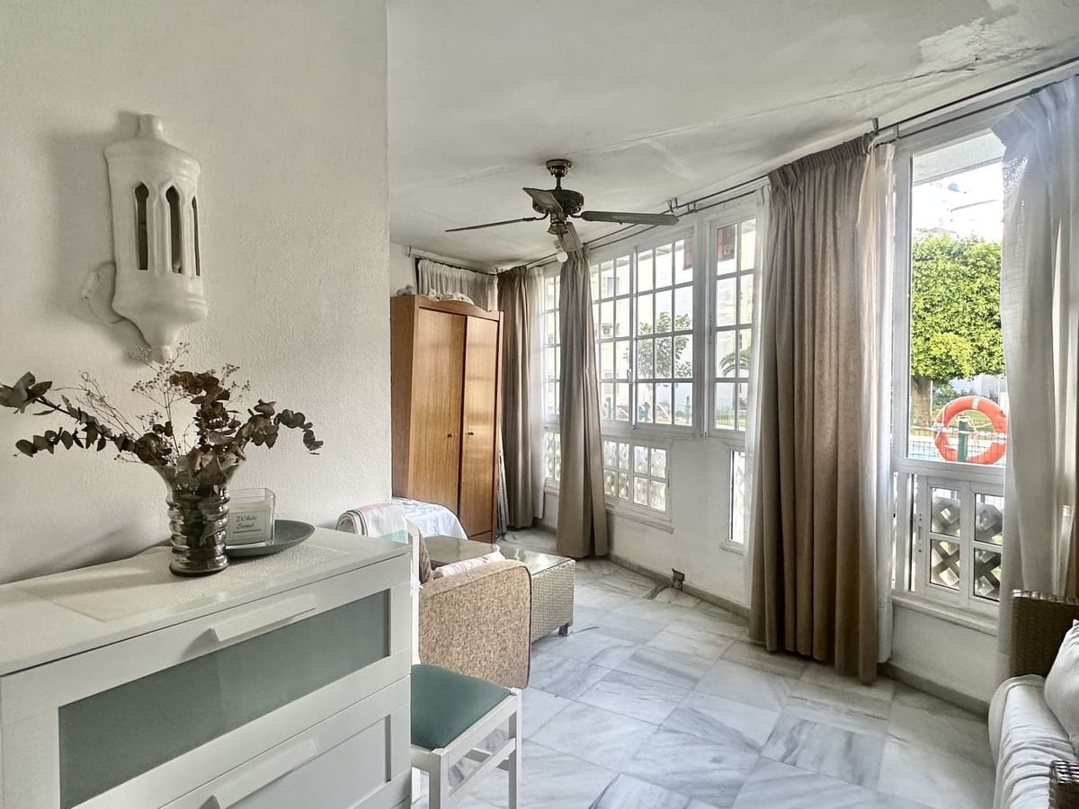 1 slaapkamer Appartement te koop in Marbella met zwembad garage - € 375.000 (Ref: 9573982)