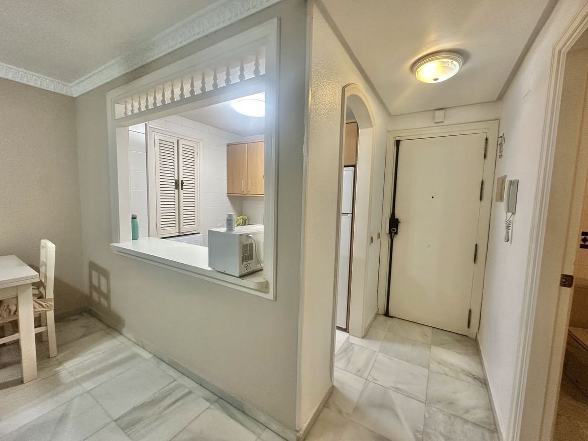 1 slaapkamer Appartement te koop in Marbella met zwembad garage - € 375.000 (Ref: 9573982)