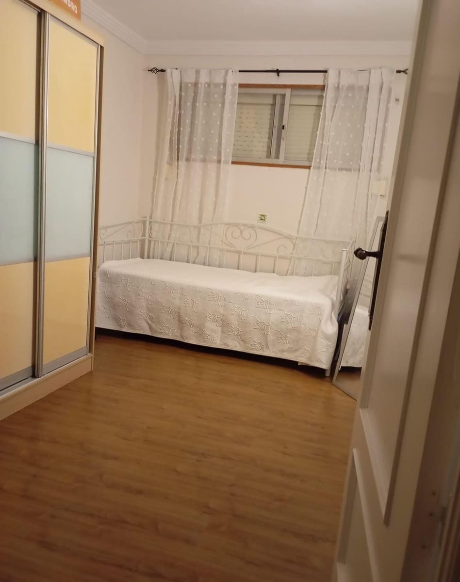 3 makuuhuone Huoneisto myytävänä paikassa Guadalmansa mukana uima-altaan - 239 000 € (Ref: 9573983)