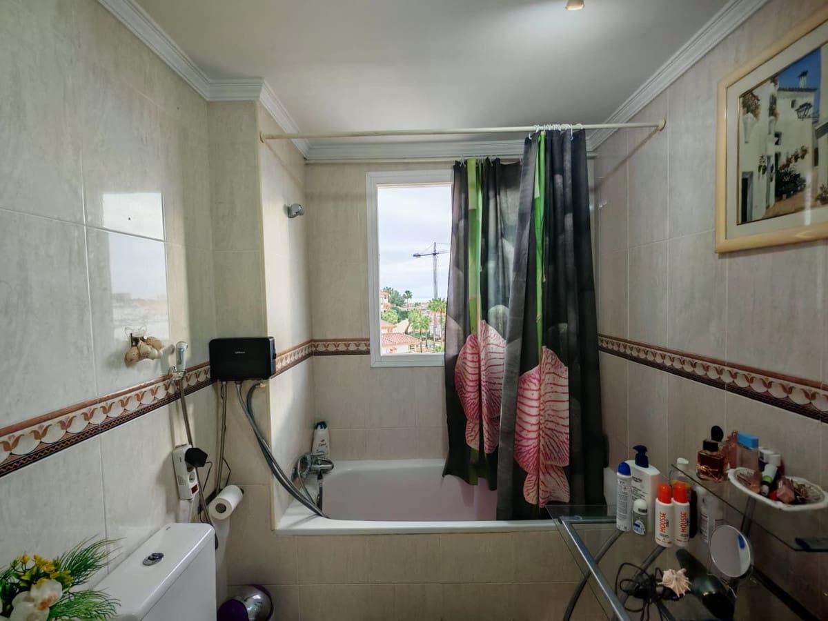 3 slaapkamer Appartement te koop in Riviera del Sol met garage - € 332.000 (Ref: 9573984)