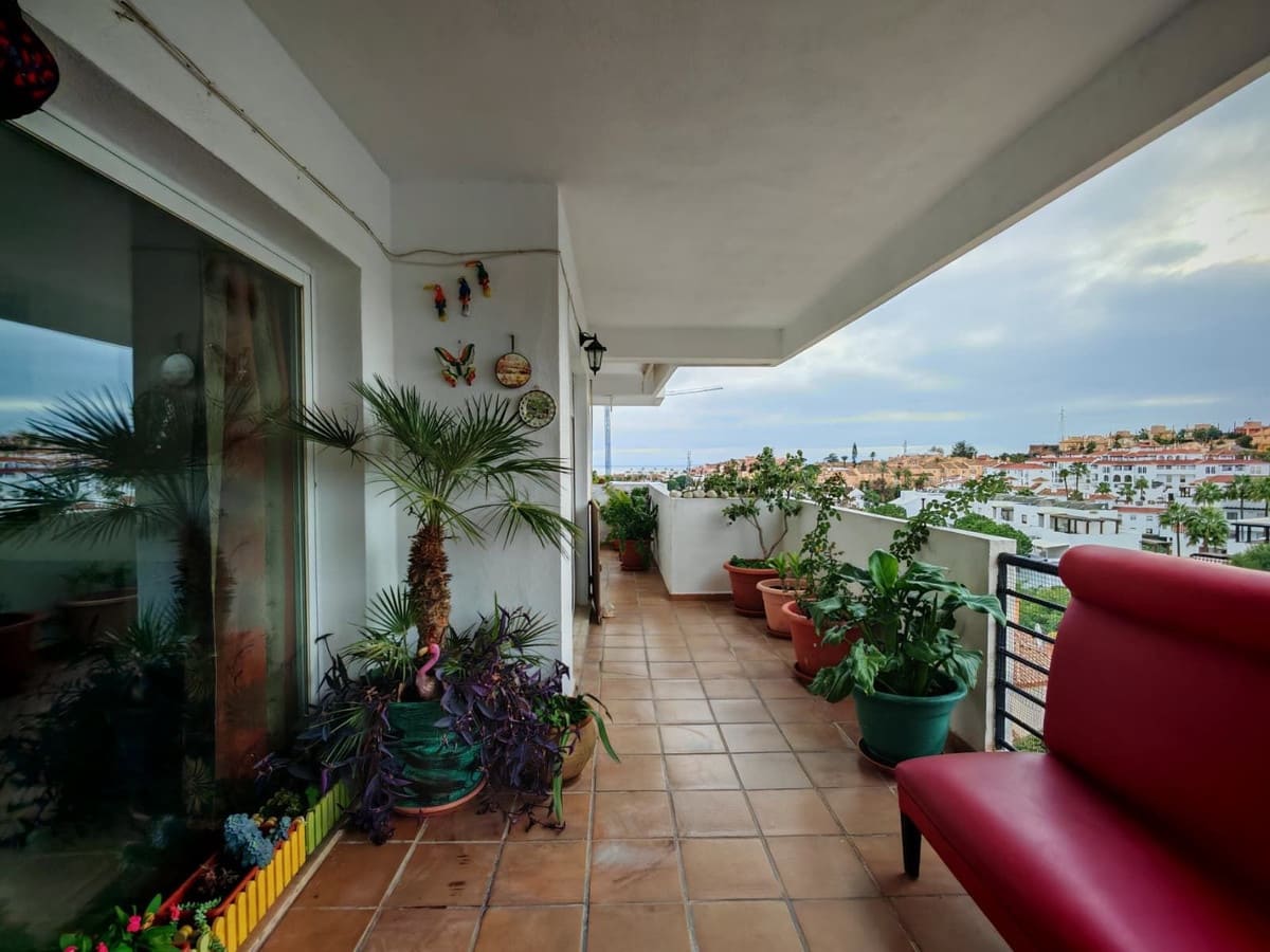 3 slaapkamer Appartement te koop in Riviera del Sol met garage - € 332.000 (Ref: 9573984)