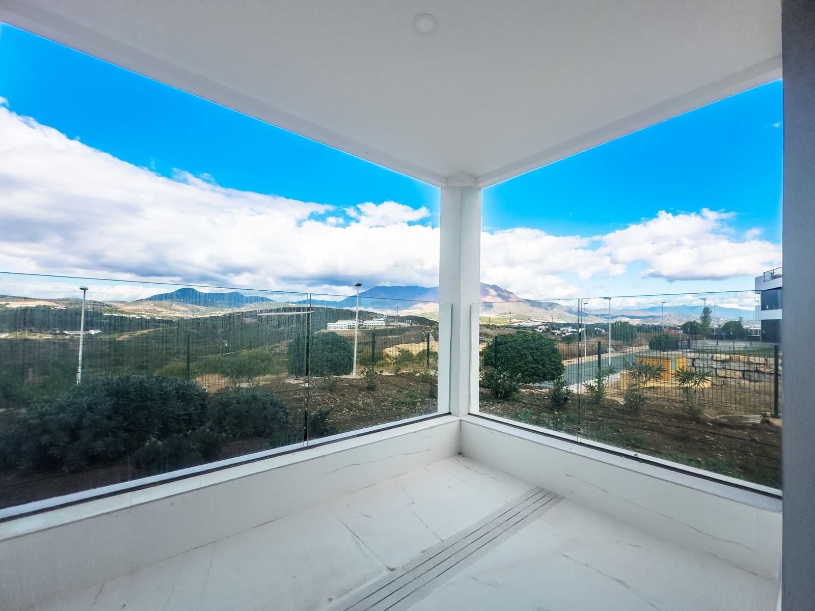 3 quarto Apartamento para venda em Casares com piscina garagem - 469 000 € (Ref: 9581596)
