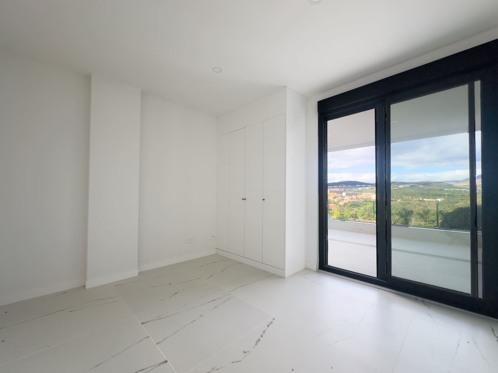 3 quarto Apartamento para venda em Casares com piscina garagem - 469 000 € (Ref: 9581596)