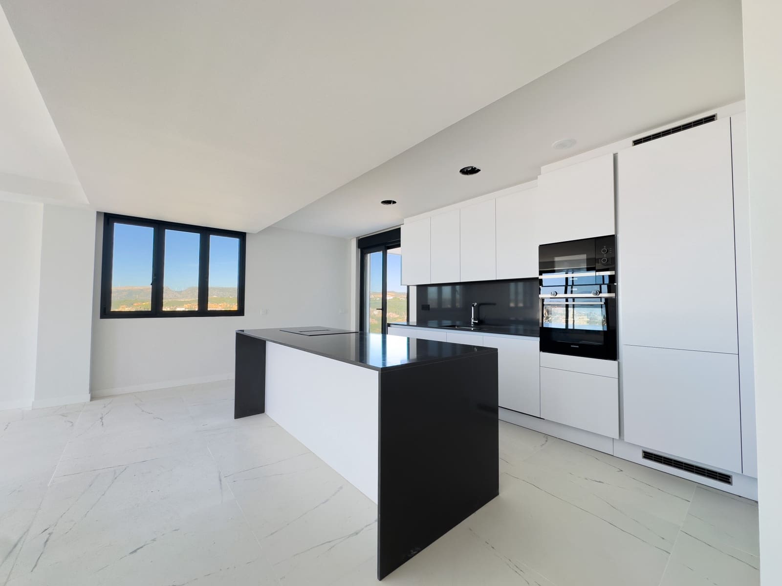 2 soveværelse Lejlighed til salg i Casares med swimmingpool garage - € 525.000 (Ref: 9581597)