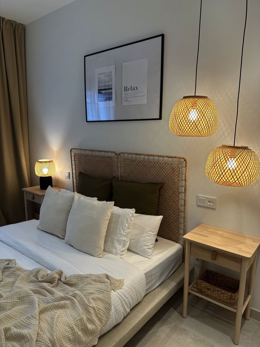 Apartamento de 2 habitaciones en Estepona en venta con piscina garaje - 575.000 € (Ref: 9581605)