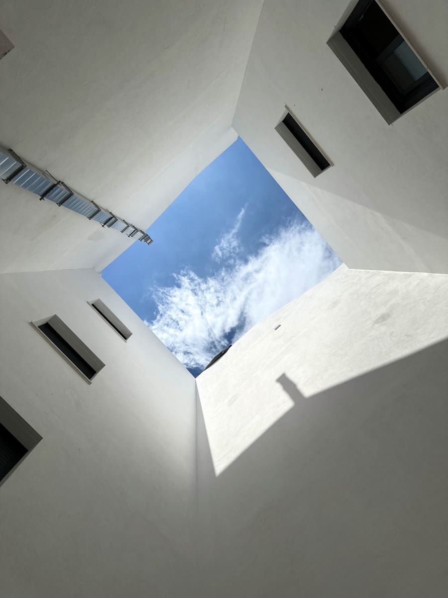 Apartamento de 2 habitaciones en Estepona en venta con piscina garaje - 575.000 € (Ref: 9581605)