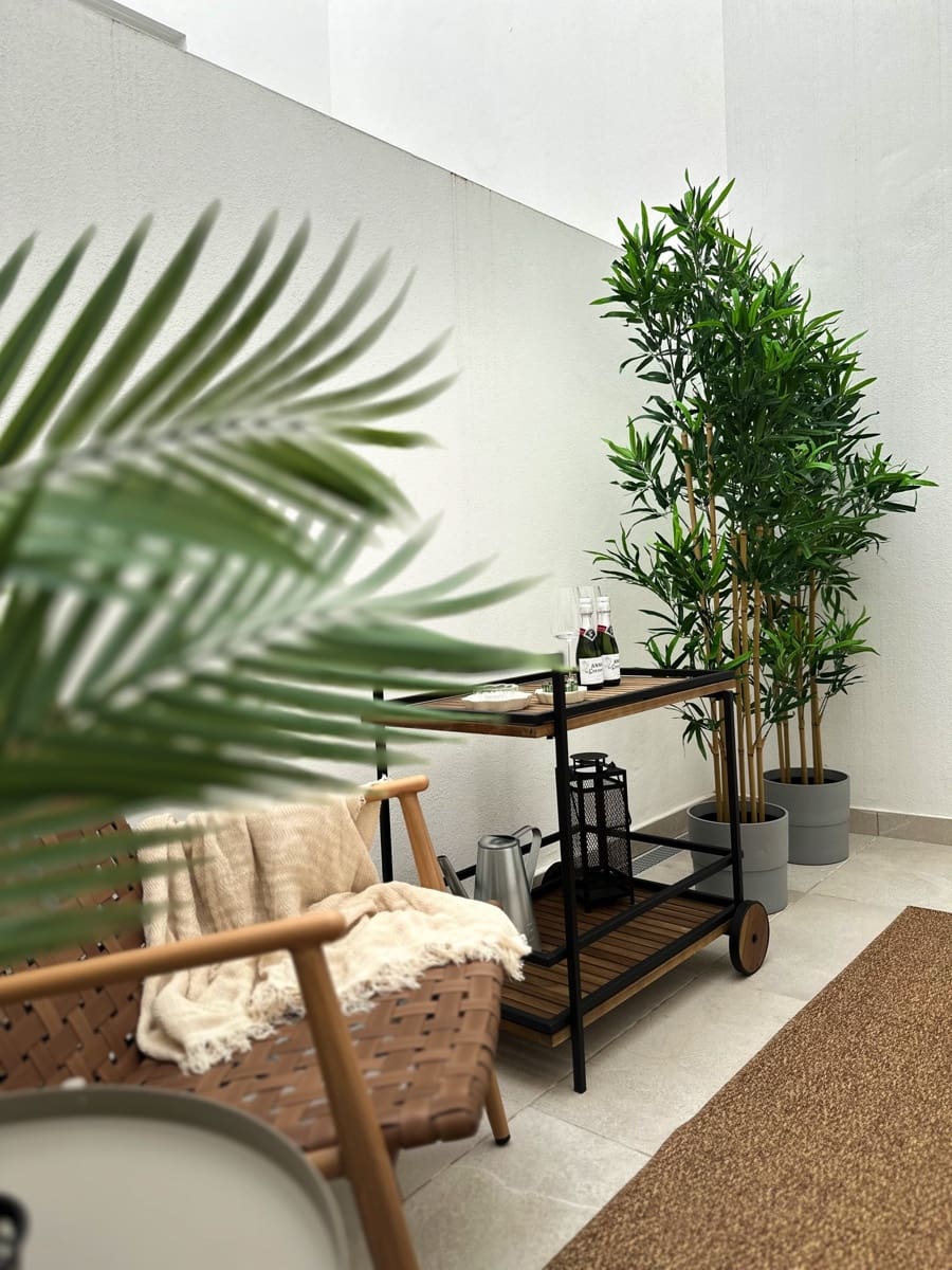 Apartamento de 2 habitaciones en Estepona en venta con piscina garaje - 575.000 € (Ref: 9581605)