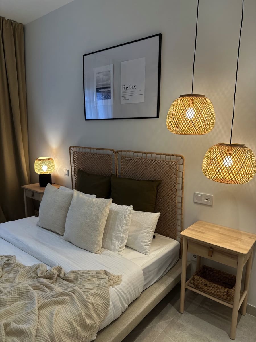 2 Zimmer Apartment zu verkaufen in Estepona mit Pool Garage - 575.000 € (Ref: 9581605)
