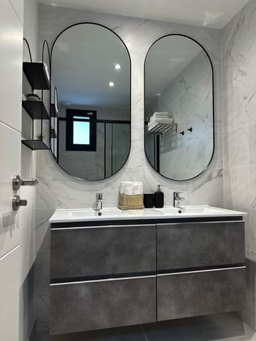 2 camera da letto Appartamento in vendita in Puerto de Estepona, Estepona con piscina garage - 575.000 € (Rif: 9581605)