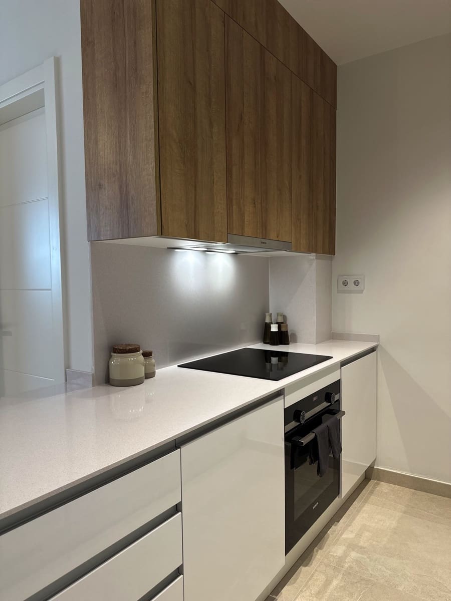 2 Zimmer Apartment zu verkaufen in Estepona mit Pool Garage - 575.000 € (Ref: 9581605)
