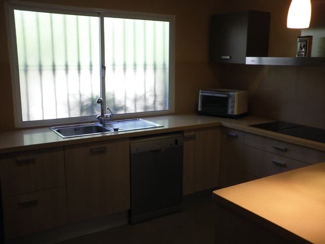 5 makuuhuone Omakotitalo myytävänä paikassa Selwo, Estepona mukana uima-altaan - 435 000 € (Ref: 9581606)