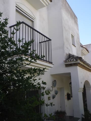 5 makuuhuone Omakotitalo myytävänä paikassa Selwo, Estepona mukana uima-altaan - 435 000 € (Ref: 9581606)