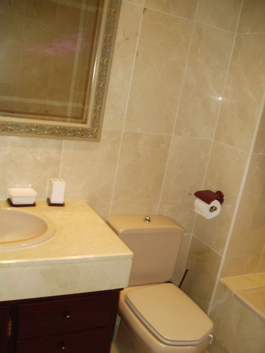 5 makuuhuone Omakotitalo myytävänä paikassa New Golden Mile mukana uima-altaan - 435 000 € (Ref: 9581606)