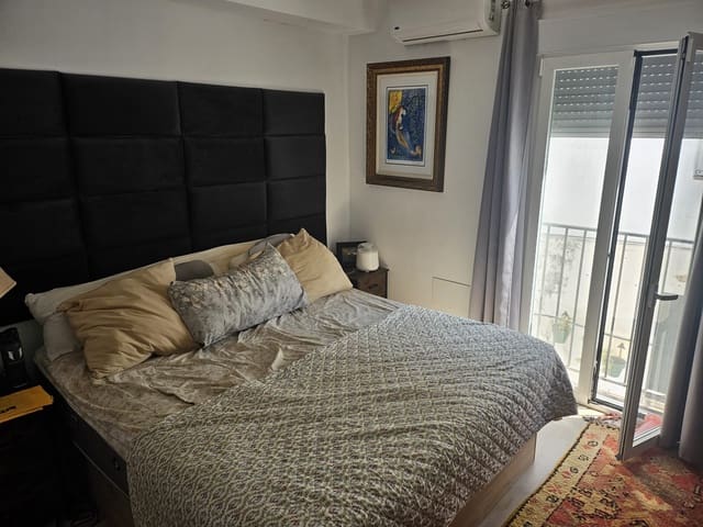 Casa de 2 habitaciones en Estepona en venta - 565.000 € (Ref: 9581607)