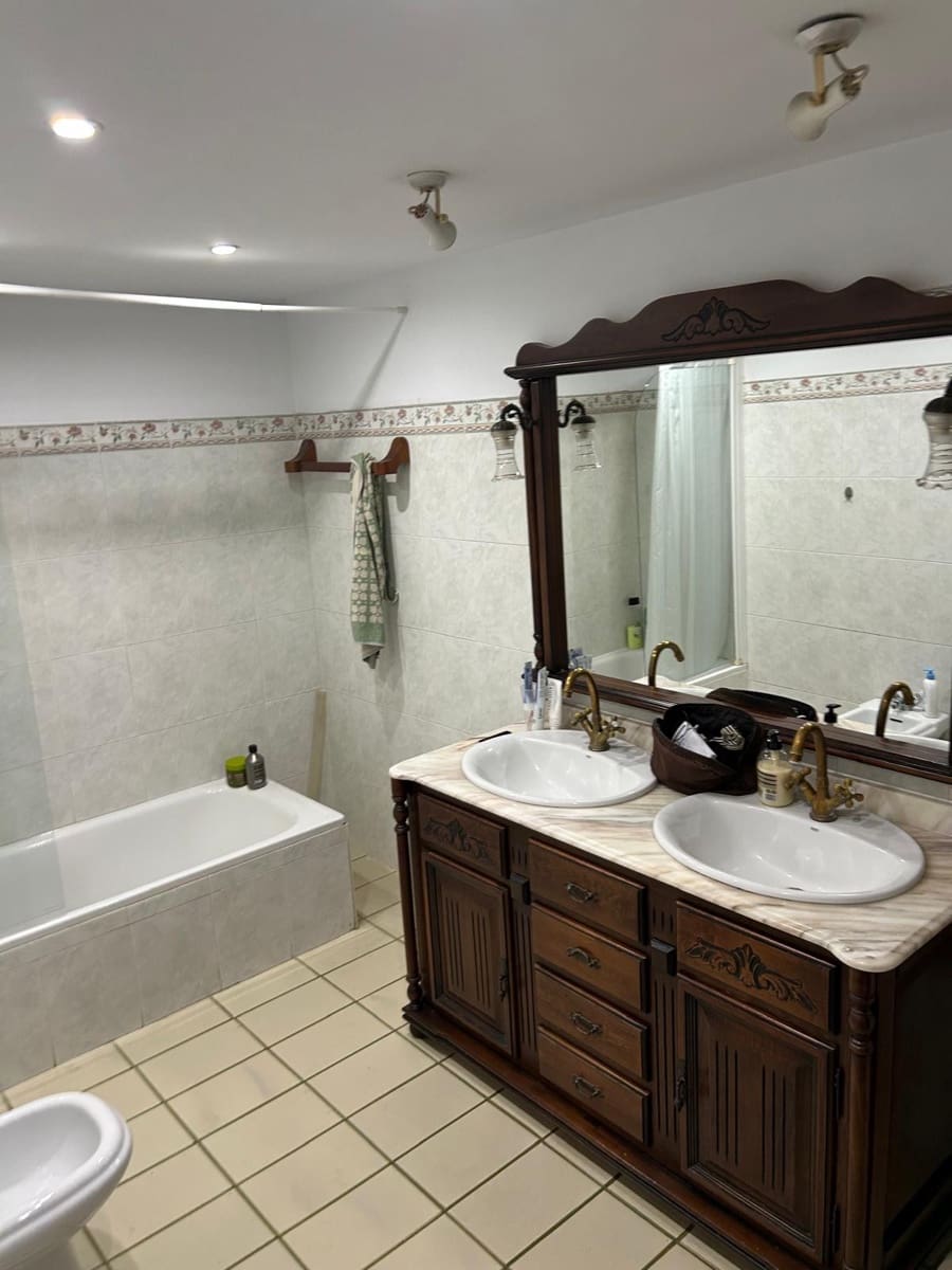 Apartamento de 3 habitaciones en Marbella en venta con garaje - 455.000 € (Ref: 9581610)