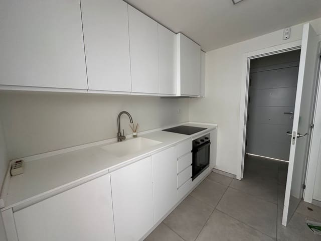 2 soveværelse Lejlighed til salg i Nueva Andalucia, Marbella med swimmingpool garage - € 590.000 (Ref: 9581613)