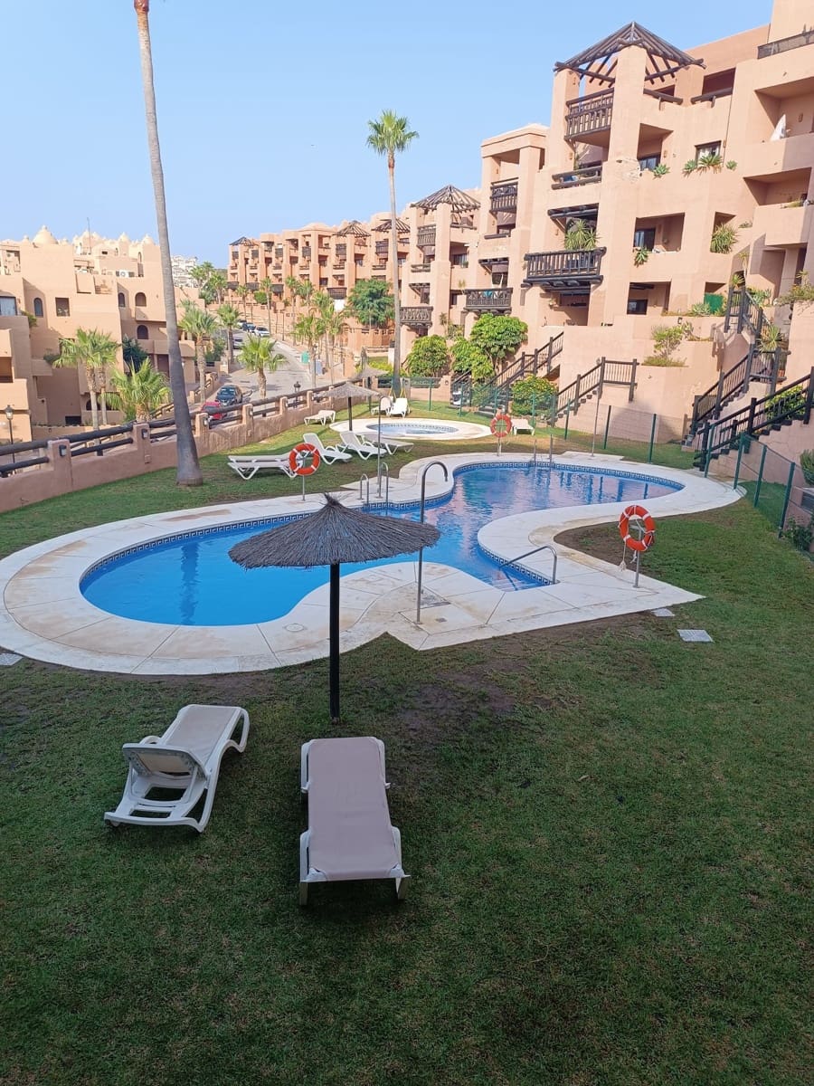 2 chambre Appartement à vendre à San Luis de Sabinillas avec piscine garage - 315 000 € (Ref: 9581615)